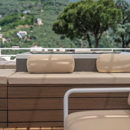 Graziosa - Italian Escape Villa